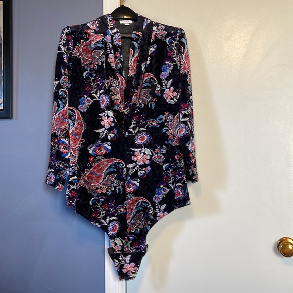 Unique Vintage Plus Size Black Floral Velvet Friday Night Bodysuit - Picture 2 of 12